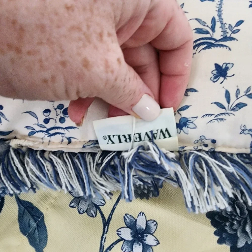 Williamsburg Waverly Set Of 2 Throw Pillows And 2 King Pillow Shams Blue Cottage